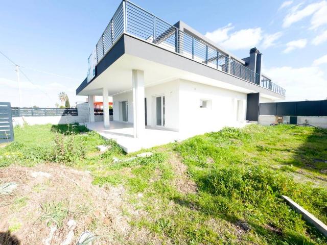 Villa in vendita a Aprilia LT