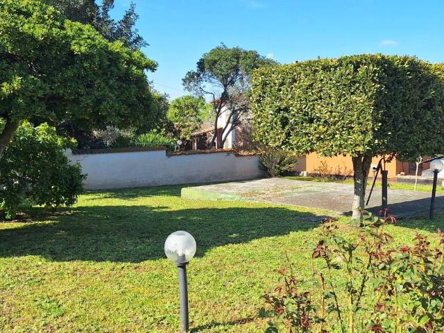 Villa in vendita a Aprilia LT