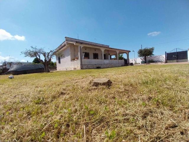 Villa in vendita a Aprilia LT