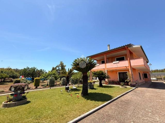 Villa in vendita a Aprilia LT