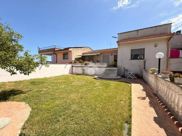 Villa in vendita a Aprilia LT
