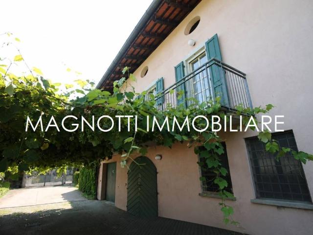 Villa in vendita a Artegna UD