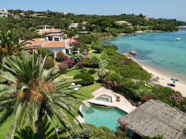 Villa in vendita a Arzachena OT