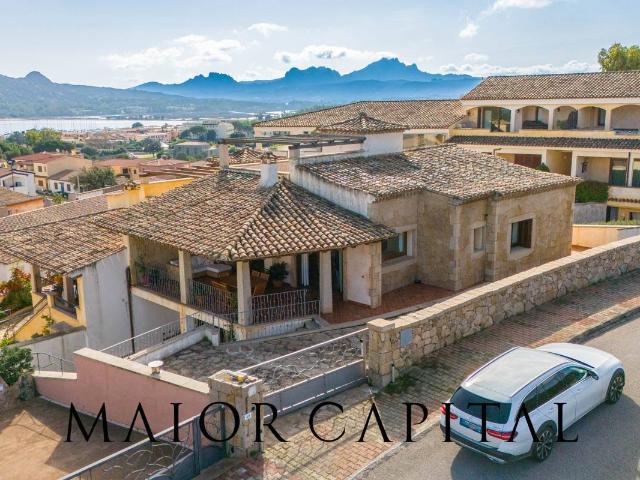 Villa in vendita a Arzachena