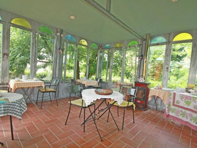 Villa in vendita a Arancio Lucca in Ottimo composto da 12vani