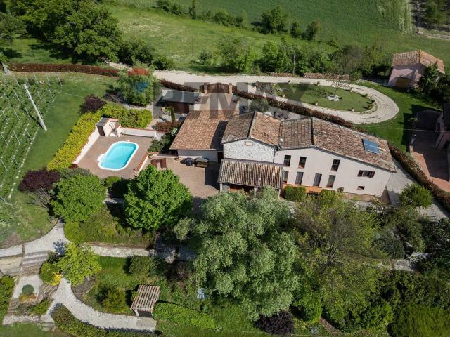 Villa in vendita a Arcevia
