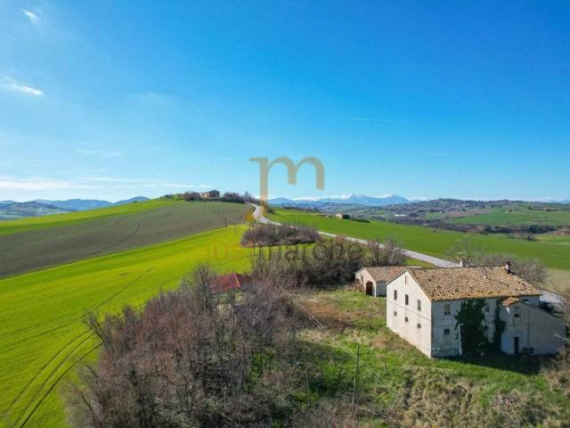 Villa in vendita a Arcevia AN