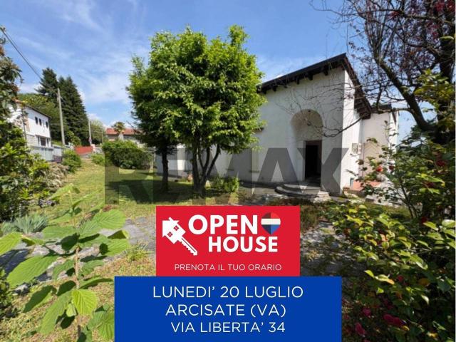 Villa in vendita a Arcisate