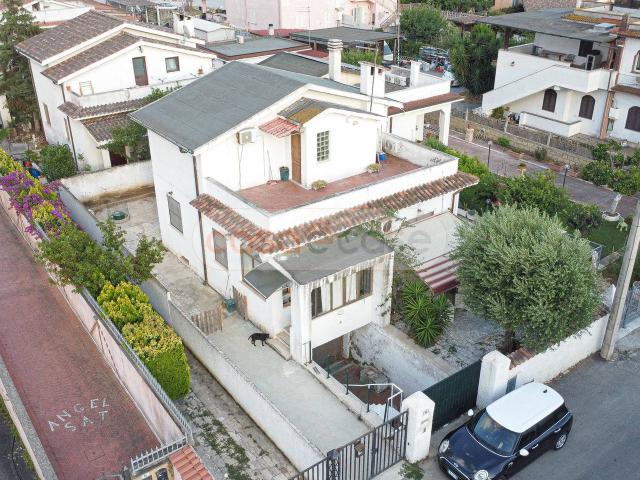Villa in vendita a Ardea