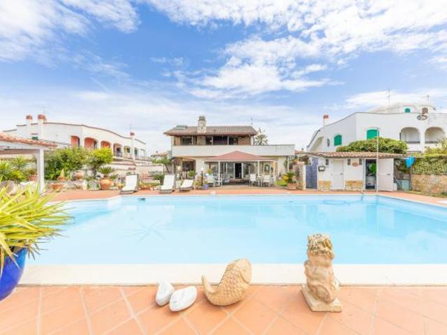 Villa in vendita a Ardea