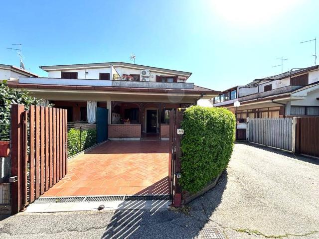 Villa in vendita a Ardea RM