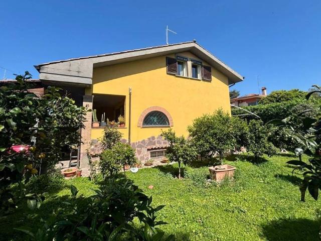 Villa in vendita a Ardea RM