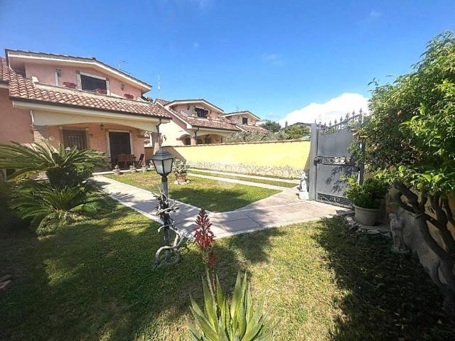 Villa in vendita a Ardea RM