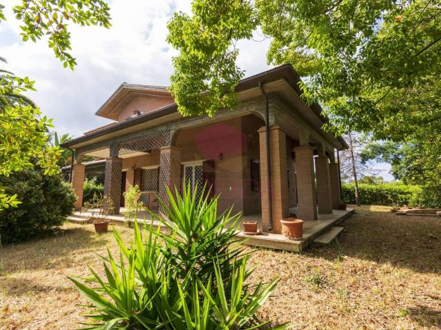 Villa in vendita a Ardea RM