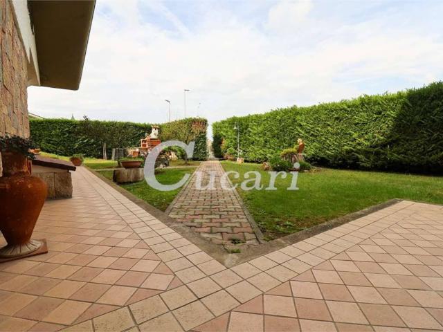 Villa in vendita a Ardea RM