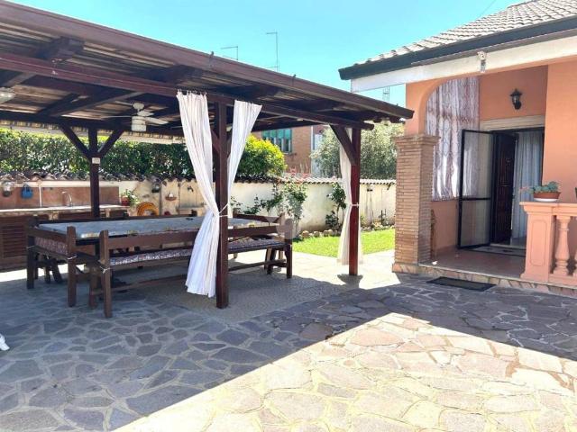 Villa in vendita a Ardea RM
