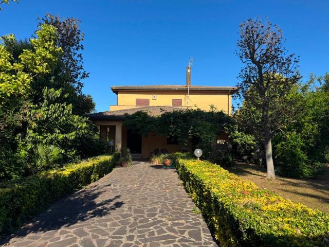 Villa in vendita a Ardea RM