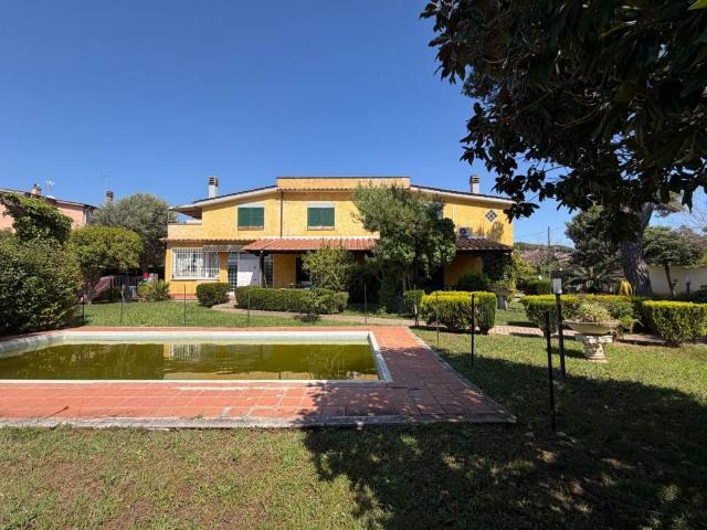 Villa in vendita a Ardea RM