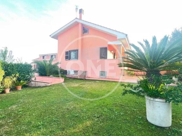 Villa in vendita a Ardea RM
