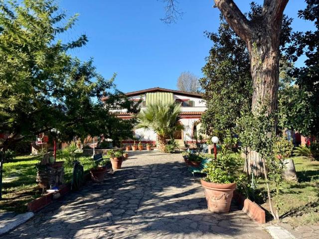 Villa in vendita a Ardea RM
