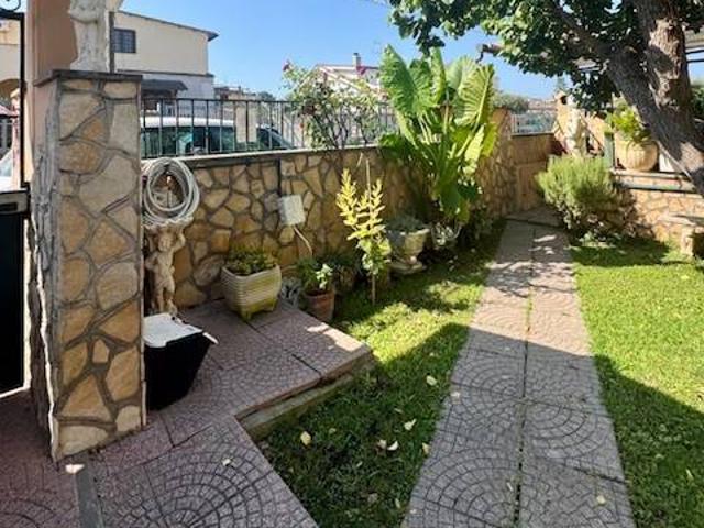 Villa in vendita a Ardea RM