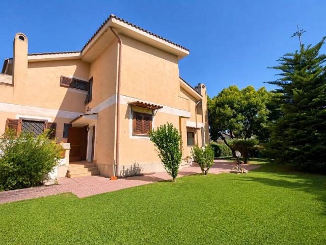 Villa in vendita a Ardea RM