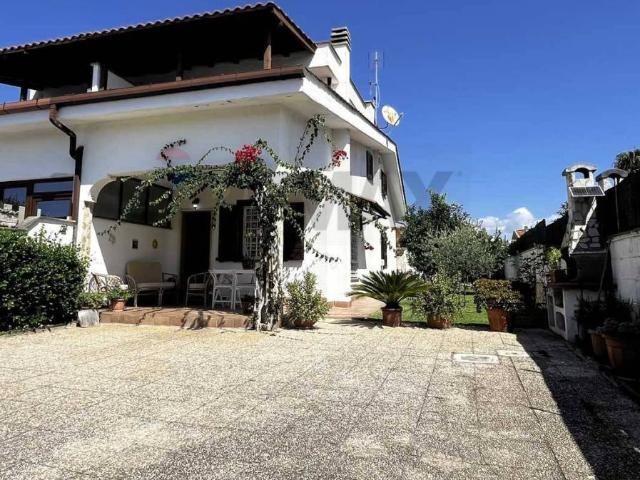 Villa in vendita a Ardea RM