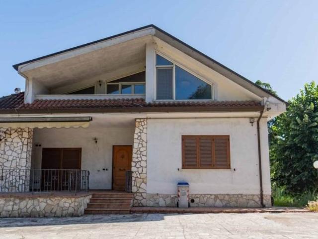 Villa in vendita a Ardea RM