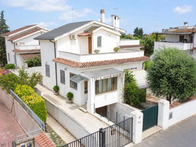 Villa in vendita a Ardea RM