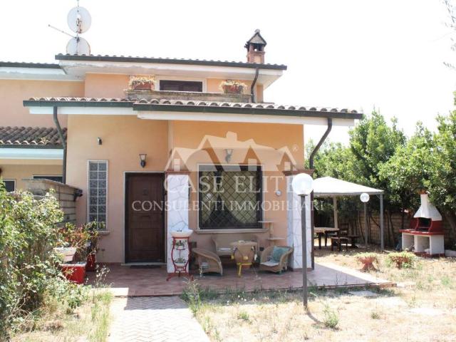 Villa in vendita a Ardea RM