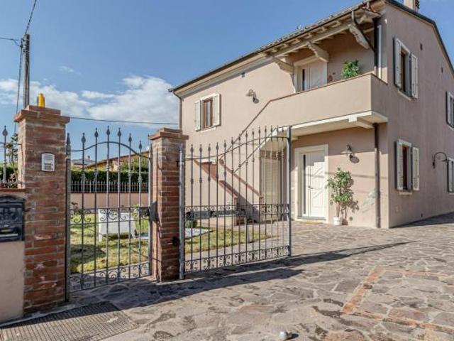 Villa in vendita a Arena Metato San Giuliano Terme 260 mq Rif: 1407978
