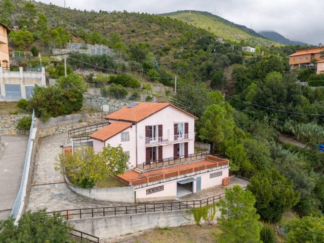Villa in vendita a Arenzano GE