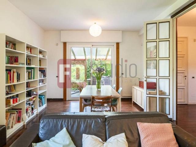 Villa in vendita a Arese MI