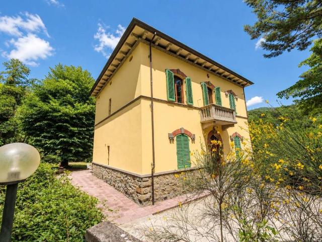 Villa in vendita a Arezzo AR