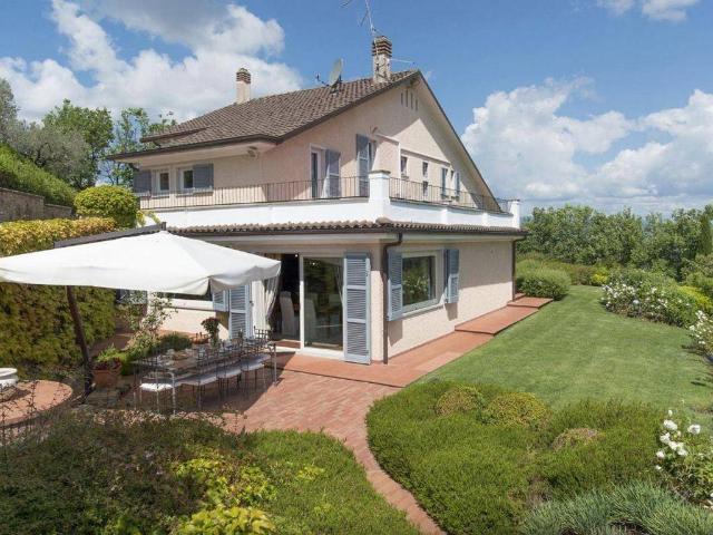 Villa in vendita a Arezzo AR