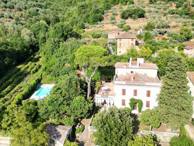 Villa in vendita a Arezzo AR