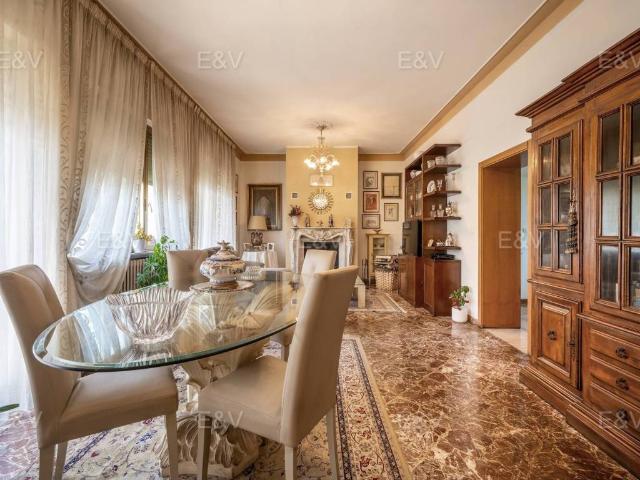 Villa in vendita a Arezzo AR