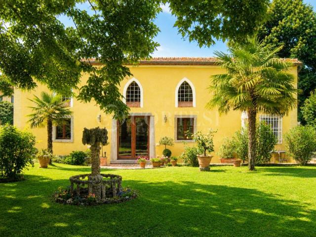 Villa in vendita a Arezzo AR