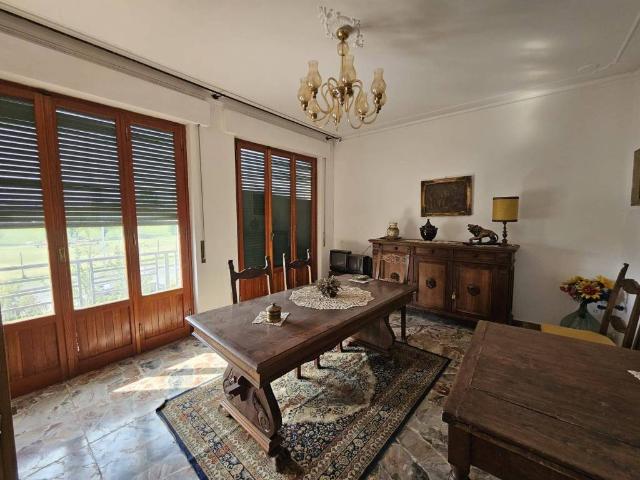 Villa in vendita a Arezzo AR