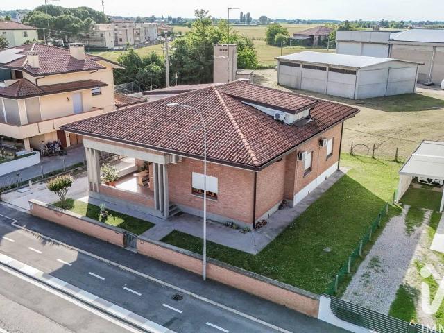 Villa in vendita a Argenta