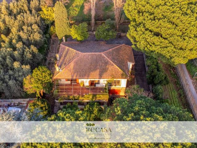 Villa in vendita a Ariccia RM