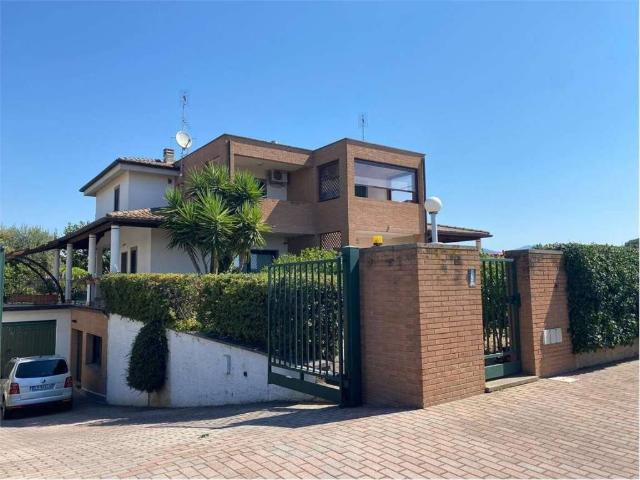 Villa in vendita a Ariccia RM
