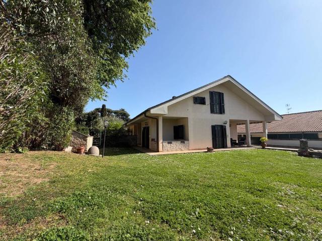Villa in vendita a Ariccia RM