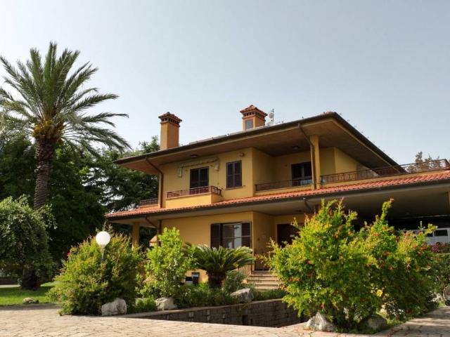 Villa in vendita a Ariccia RM