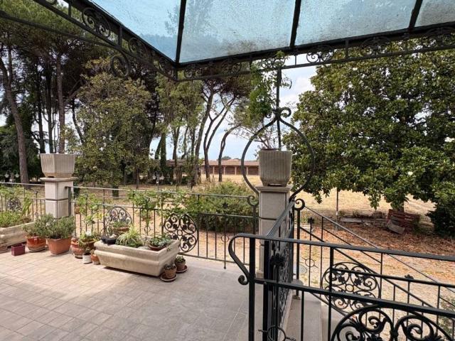Villa in vendita a Ariccia RM