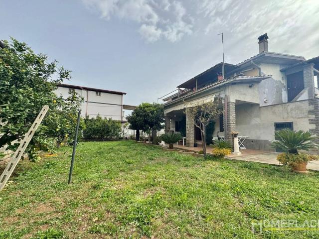 Villa in vendita a Ariccia RM