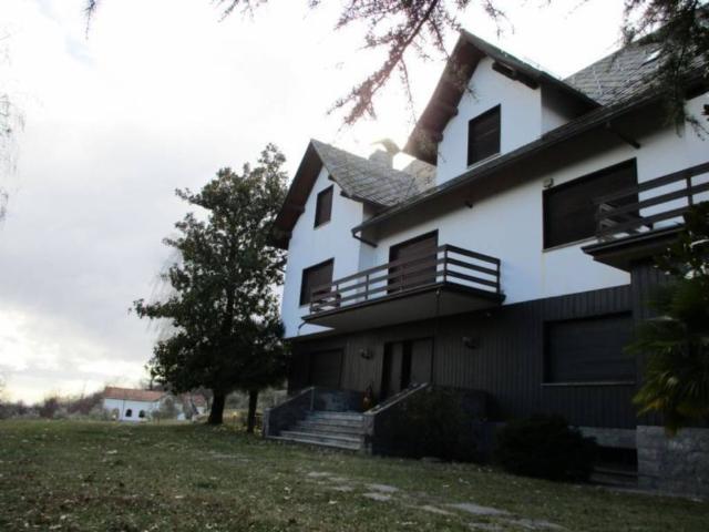 Villa in vendita a Arona NO