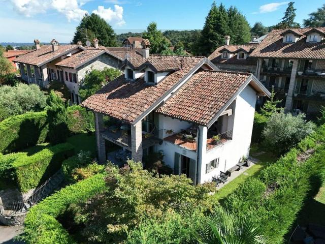 Villa in vendita a Arona NO