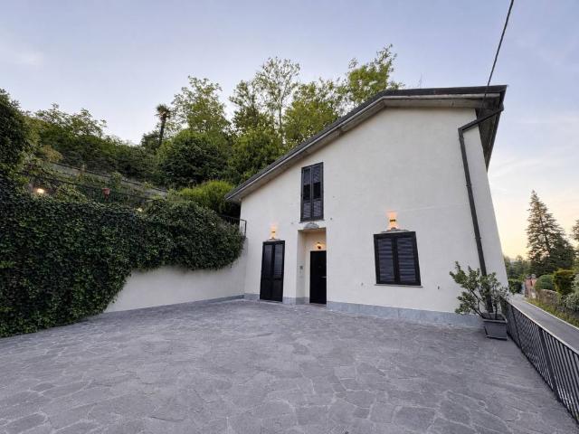 Villa in vendita a Arona NO