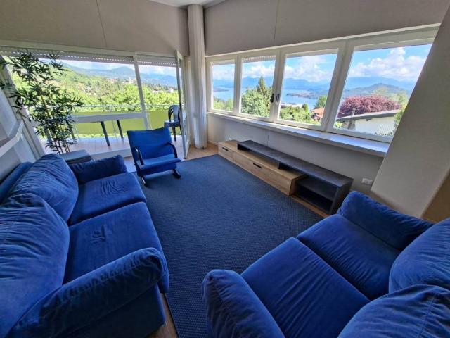 Villa in vendita a Arona NO